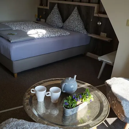 Haus Suederende Bed and Breakfast 3*